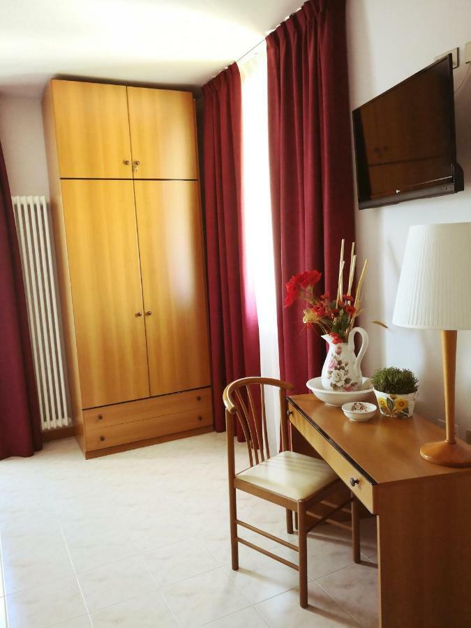 Hotel Corte Dal Castello Lazise Esterno foto