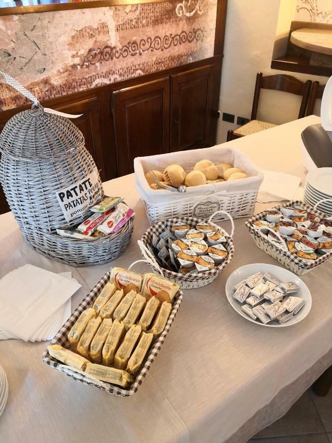 Hotel Corte Dal Castello Lazise Esterno foto