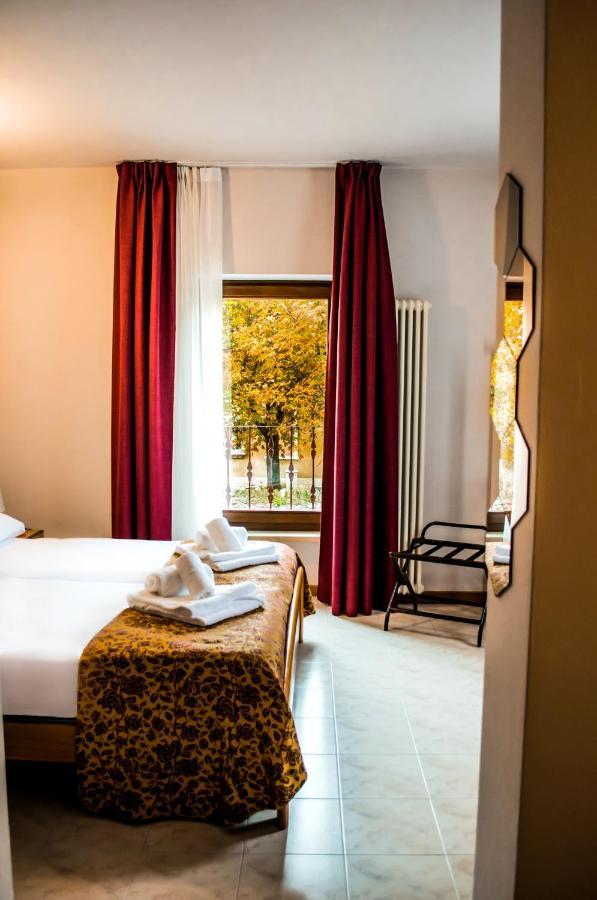 Hotel Corte Dal Castello Lazise Esterno foto