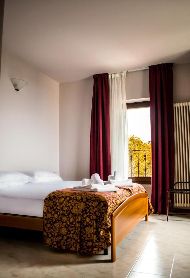 Hotel Corte Dal Castello Lazise Esterno foto