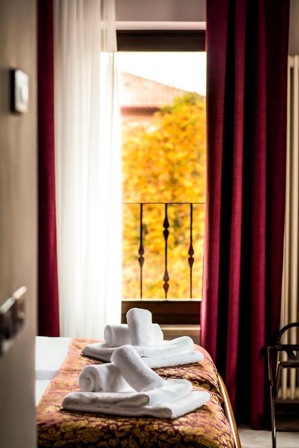 Hotel Corte Dal Castello Lazise Esterno foto