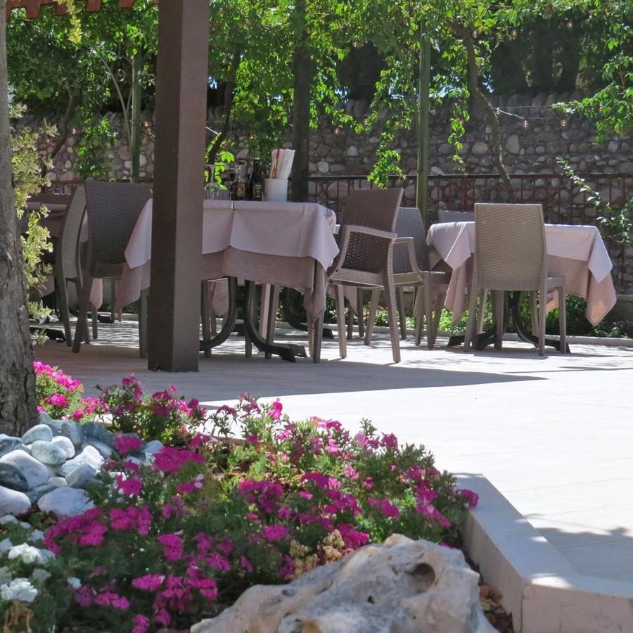 Hotel Corte Dal Castello Lazise Esterno foto